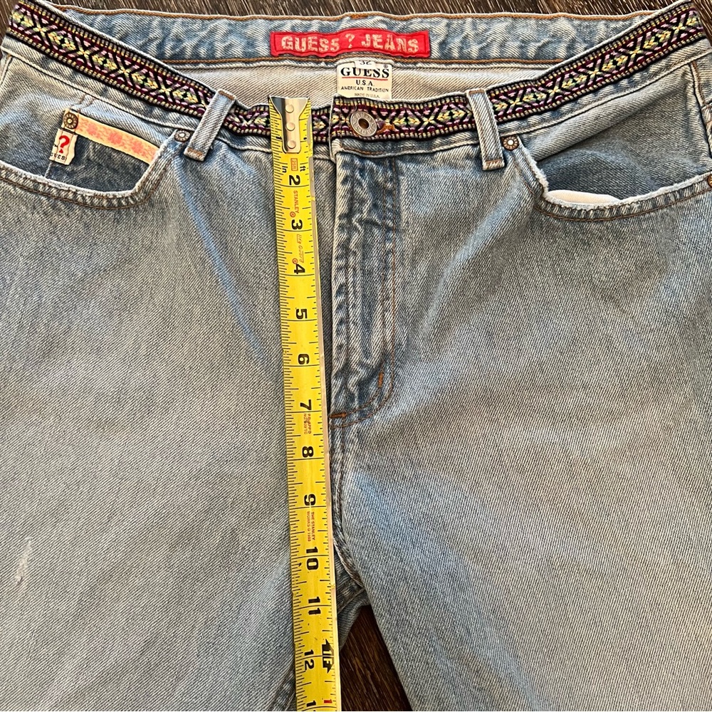 Vintage GUESS Light Wash Embroidered Distressed Women’s Jeans Sz 32 Made In USA - Picture 8 of 15